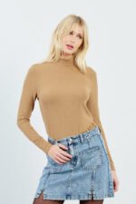 YOUNG LADIES KNITTED UNDERSWEATER