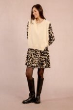 LADIES KNITTED SLEEVELESS SWEATER - Image 5
